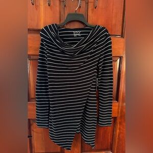 Marc New York Black & White Tunic Size M NWT